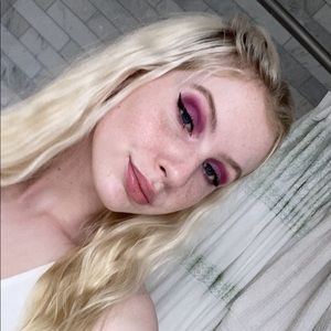 Meet your Posher, Abby